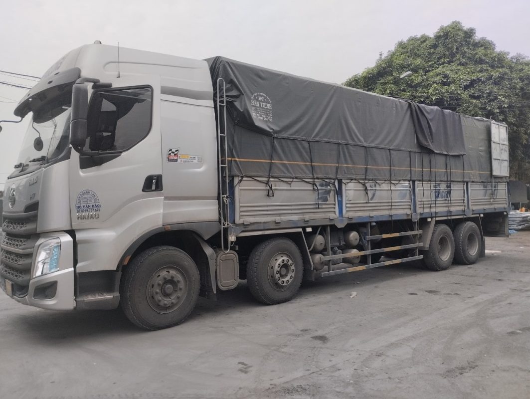 Xe tải 18 tấn chuyển nhà liên tỉnh