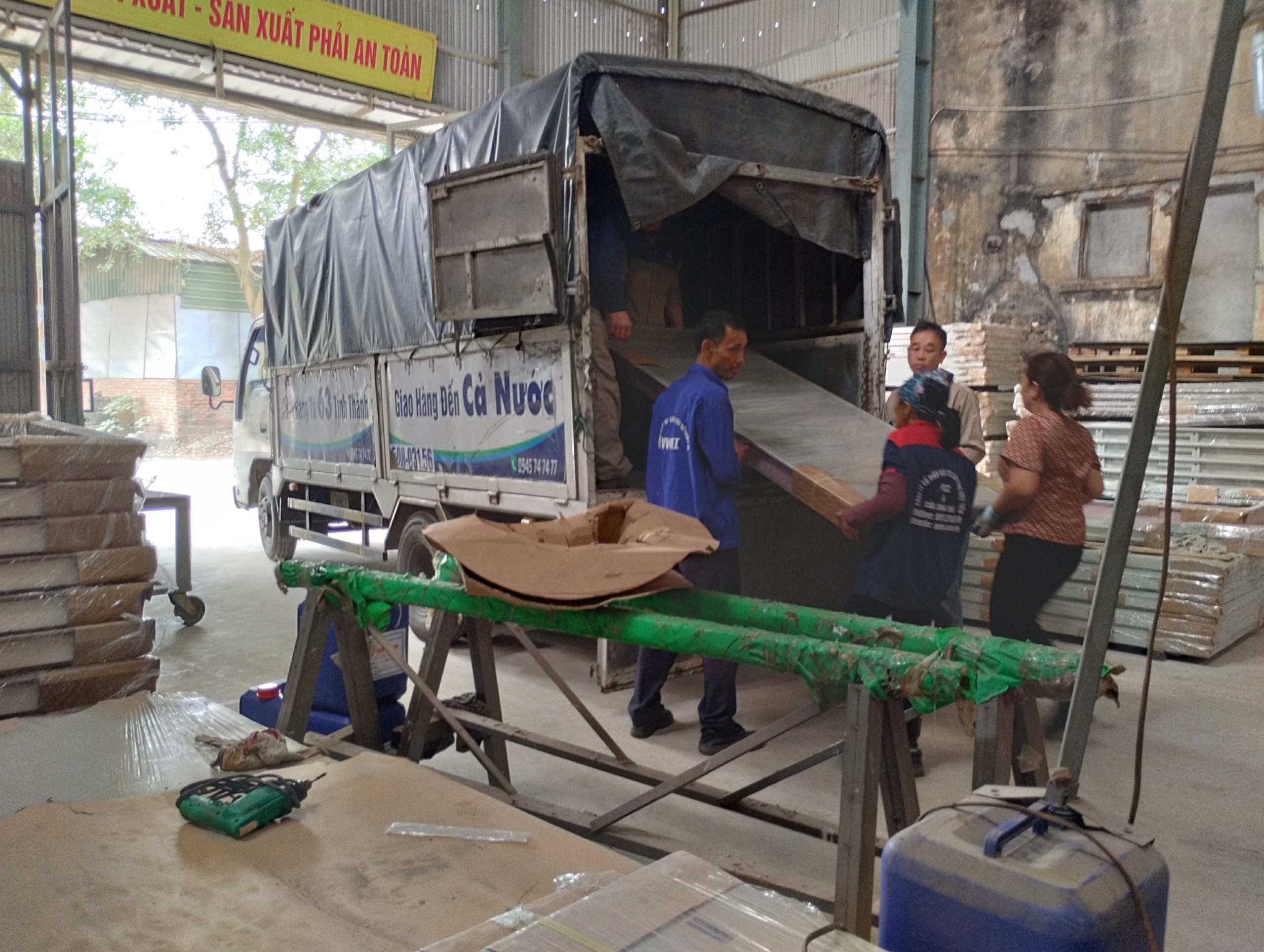 Hình Ảnh Bốc Xếp