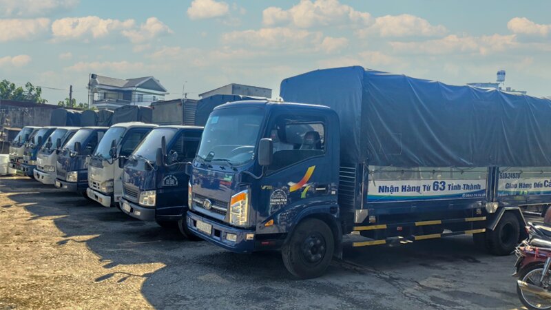 Xe tải 2.5 - 5 tấn vận chuyển đồ dùng gia đình